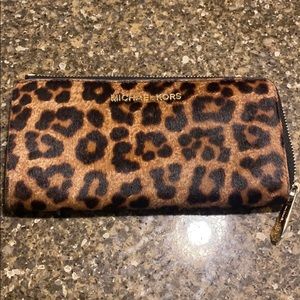 Michael kors wallet